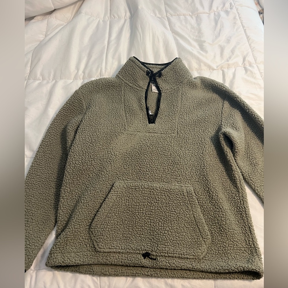 Never worn Victoria’s Secret green pullover - quarter zip
